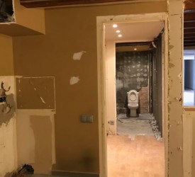 Obra C Aribau 2 puerta baño ANTES